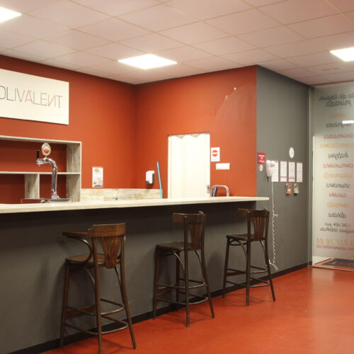 sala de fiestas con barra terrassa