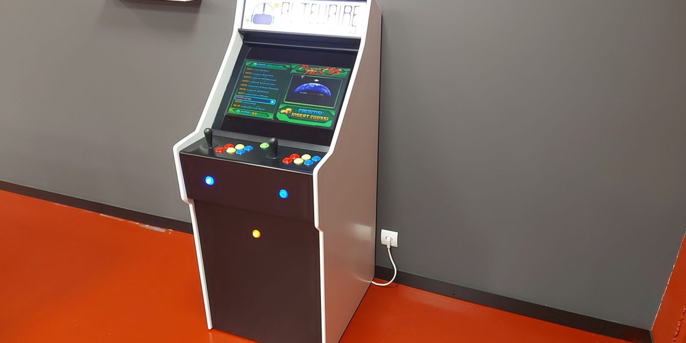 Máquina videojuegos arcade sala polivalent Terrassa